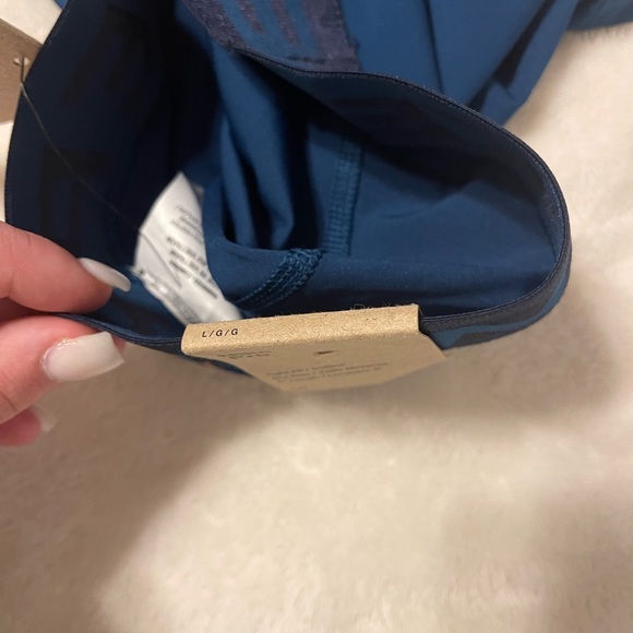 -Spandex - Picture 3 of 3